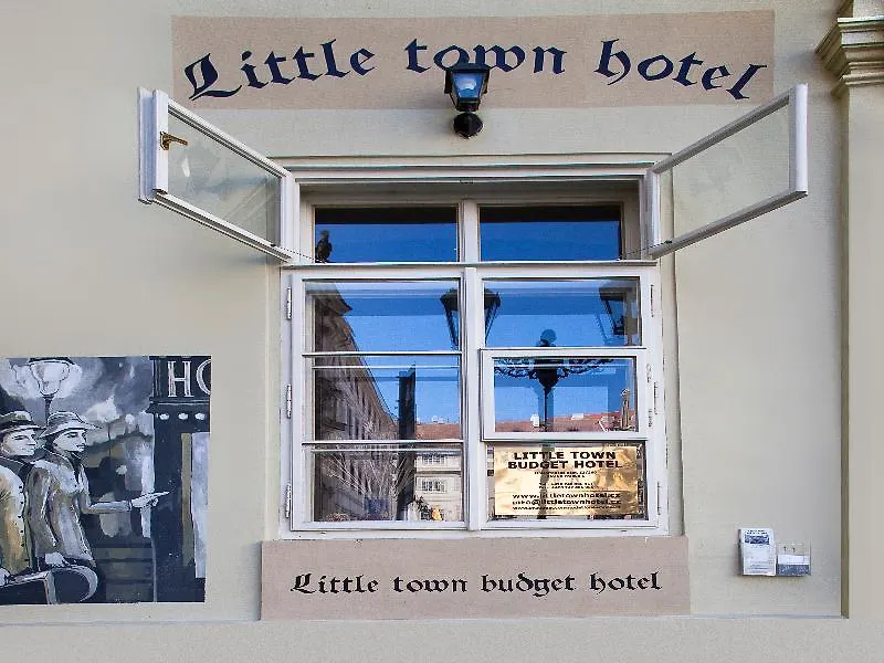 Little Town Budget Hotel Prága