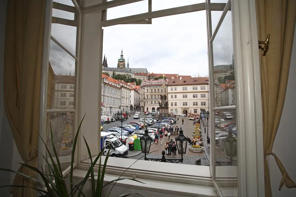 Little Town Budget Hotel Prága